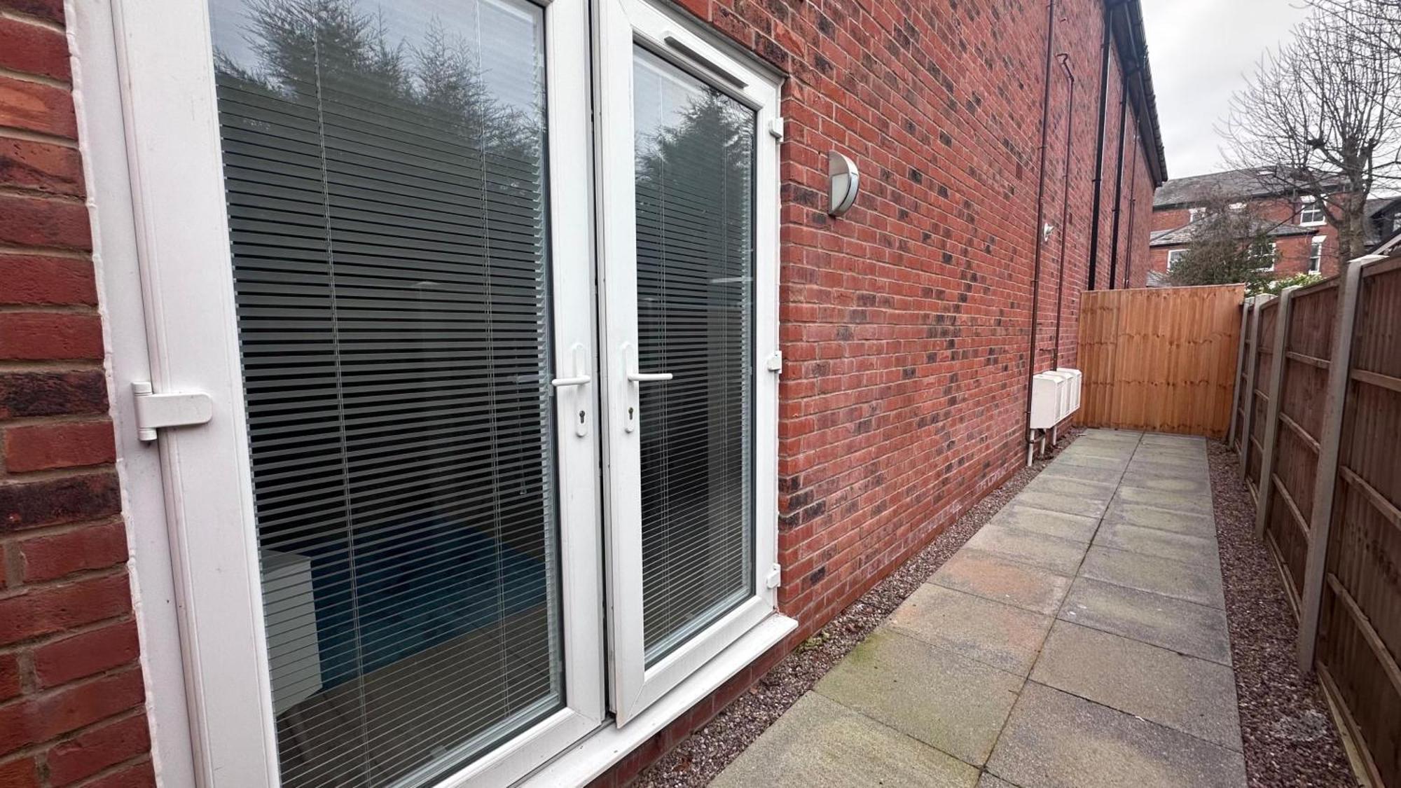 Apartment 3 Bedroom Modern Coventry
