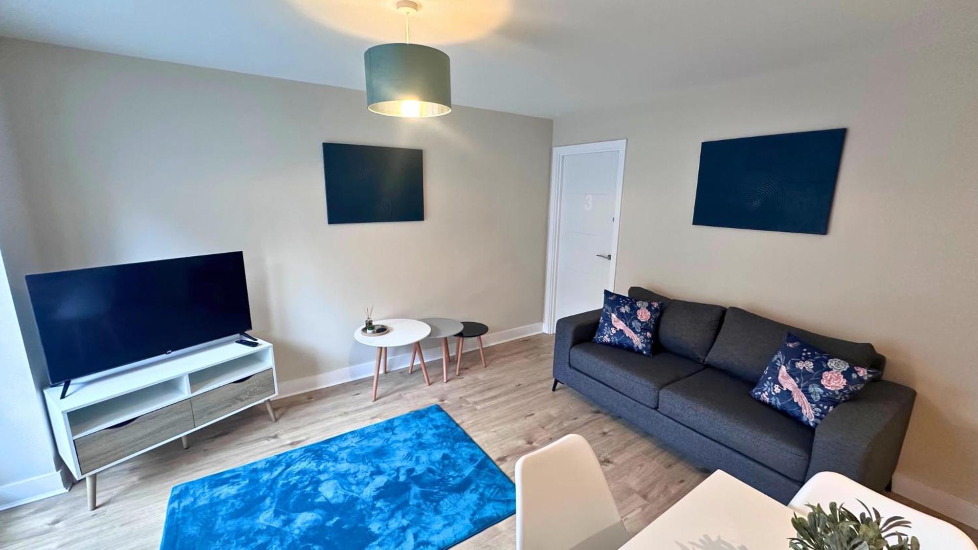 3 Bedroom Modern * Coventry