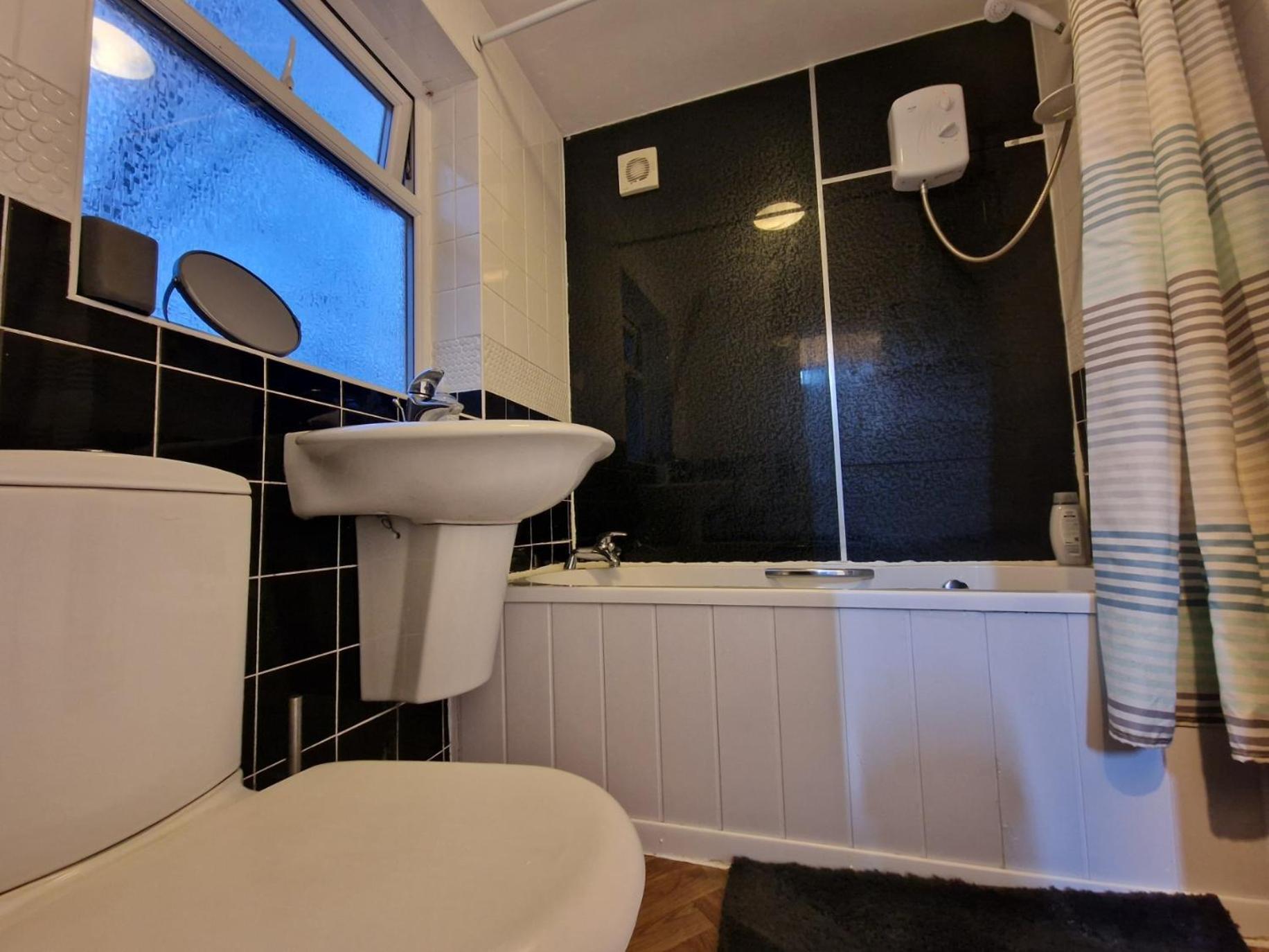 Living Serviced 11 Holiday home