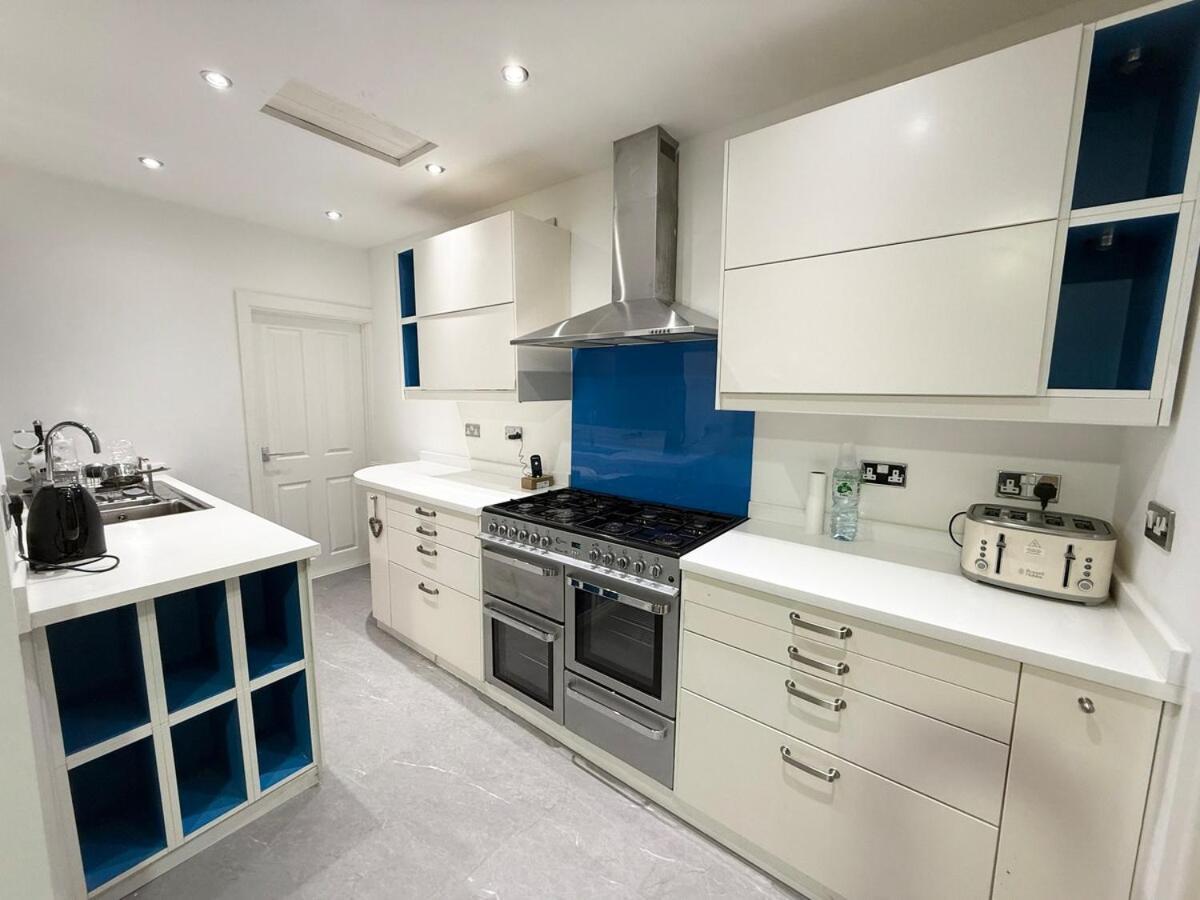Cozy 3 Bedroom In Wyken - Holiday home