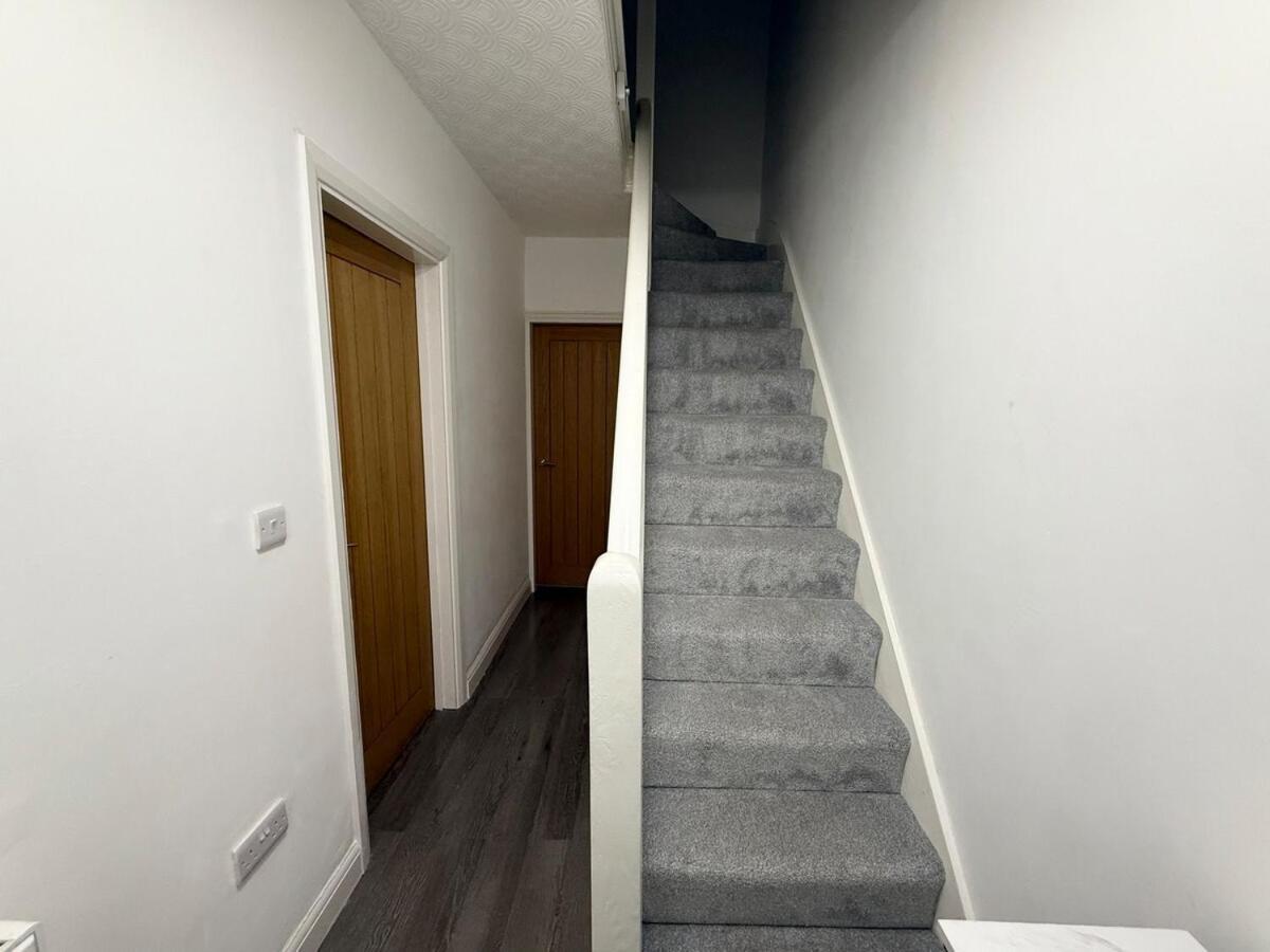 Cozy 3 Bedroom In Wyken - Holiday home Coventry