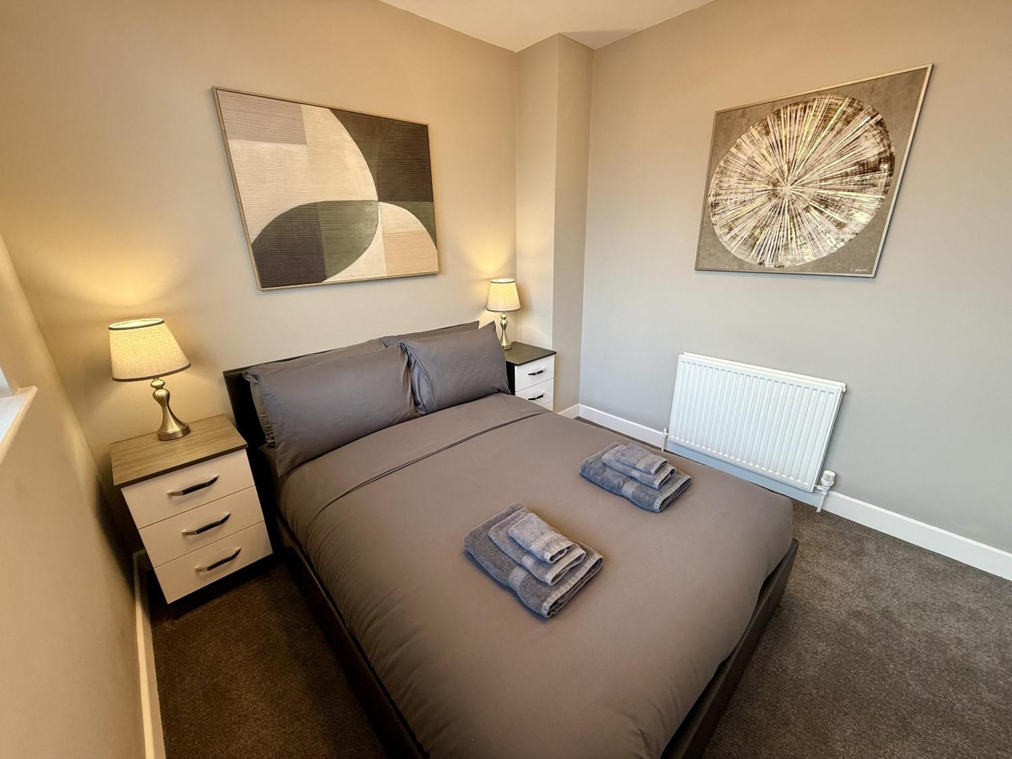 Spacious, Contemporary 2-bed House - Hosted By Hutch Lifestyle