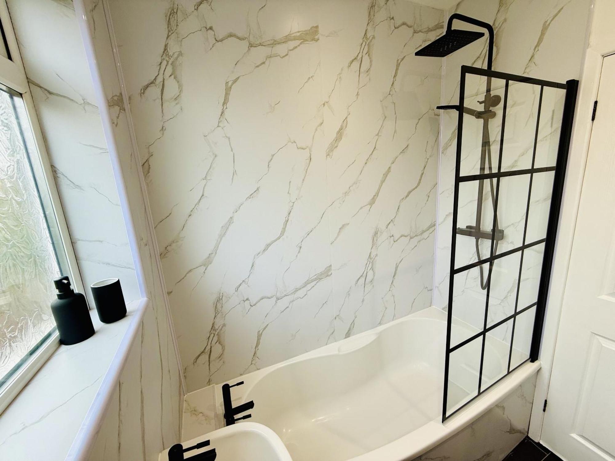 Holiday home Spacious, Contemporary 2-bed House - Hosted By Hutch Lifestyle