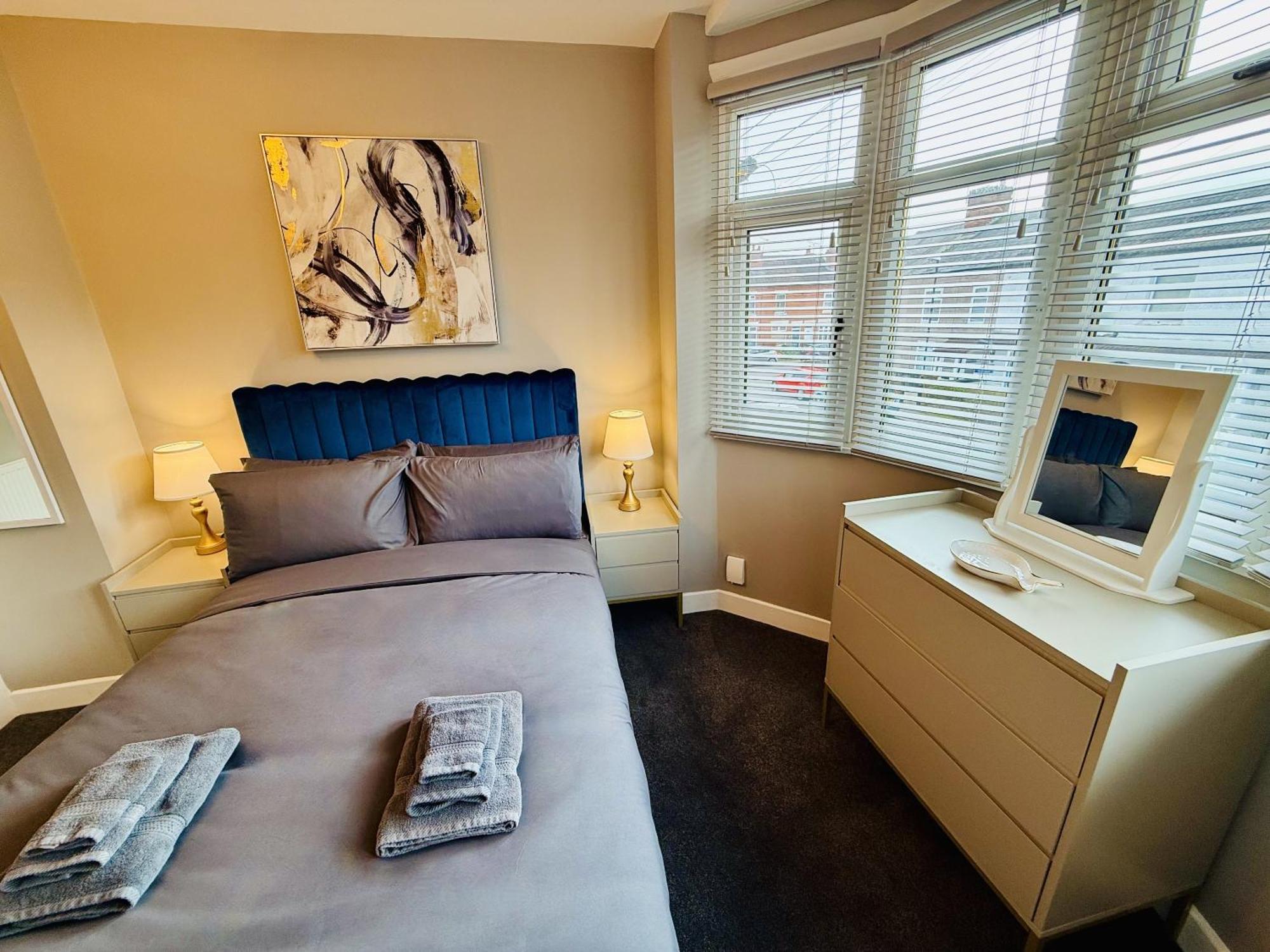 Spacious, Contemporary 2-bed House - Hosted By Hutch Lifestyle * Coventry