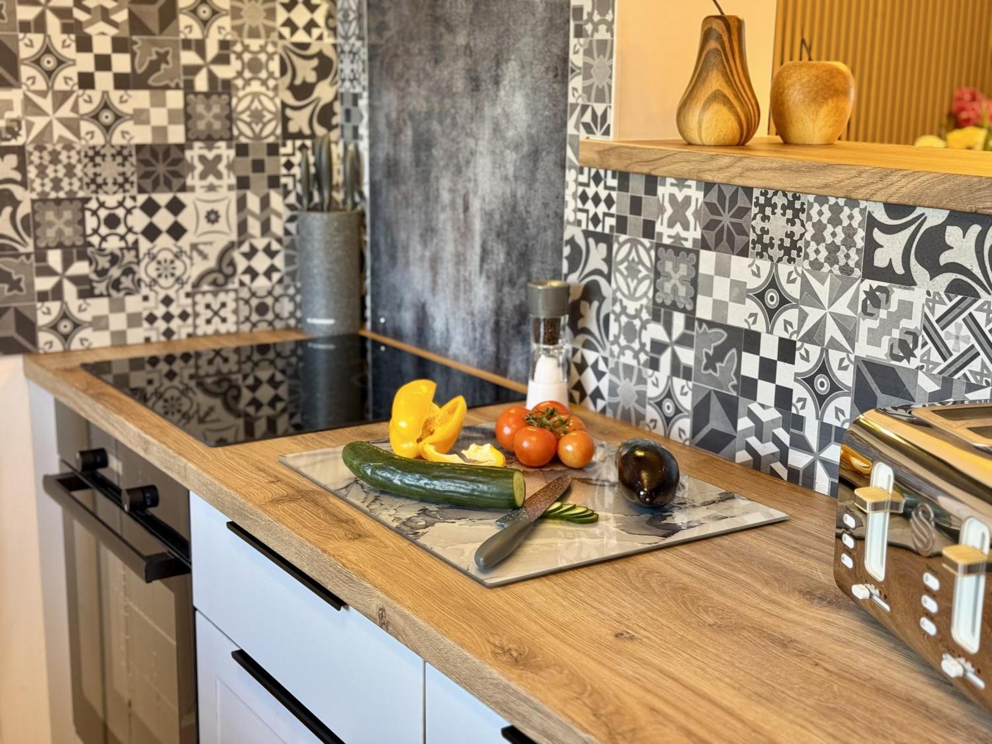 Holiday home Spacious, Contemporary 2-bed House - Hosted By Hutch Lifestyle *