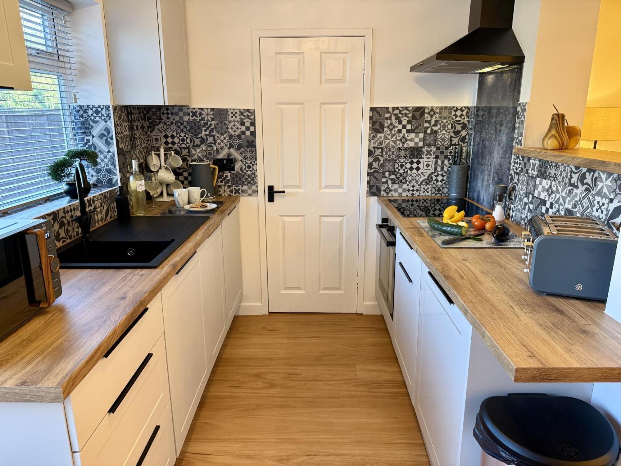 Spacious, Contemporary 2-bed House - Hosted By Hutch Lifestyle Coventry