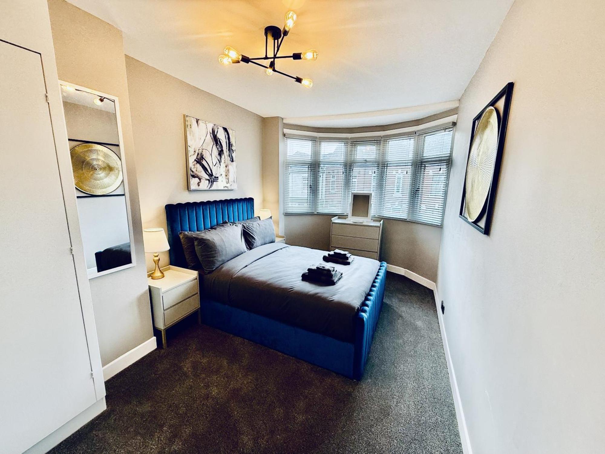 Spacious, Contemporary 2-bed House - Hosted By Hutch Lifestyle