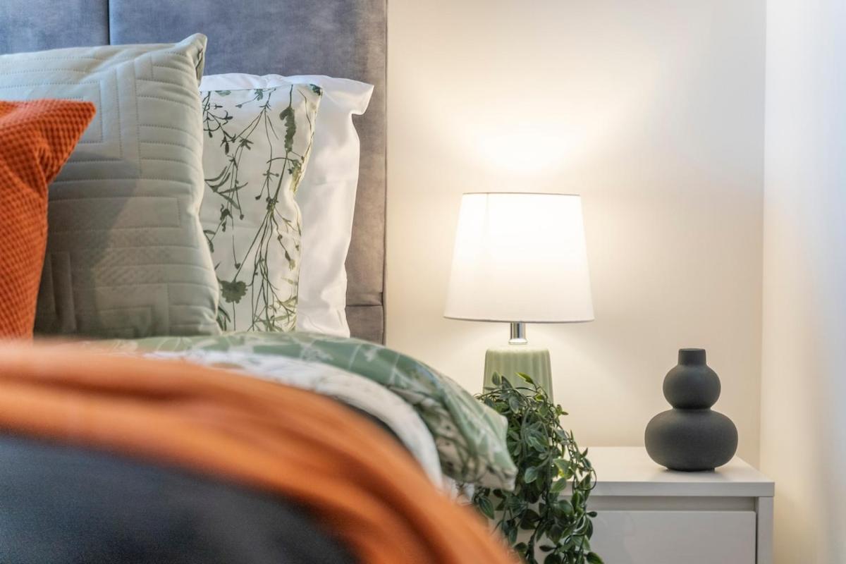 The Silkworks Cov Grade 2 Listed Lux Sleeps 6 Apartamento Coventry