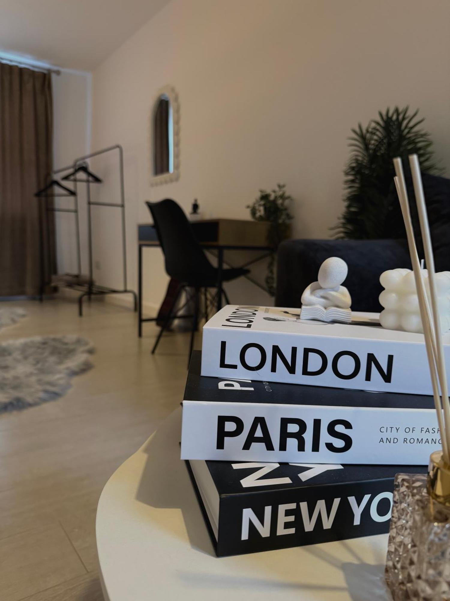 Your Away From Your Home! Apartment *