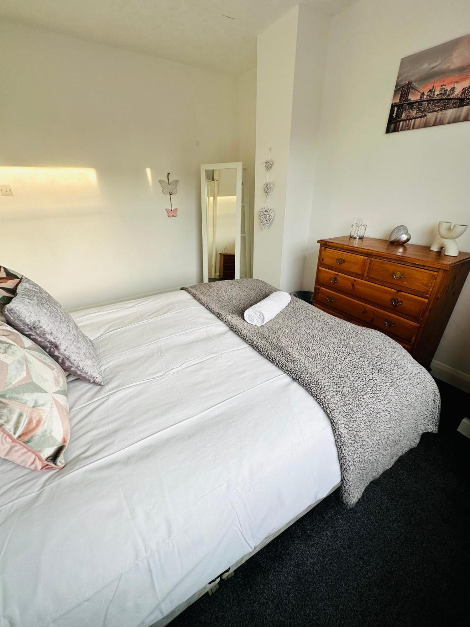 Apartment Spacious Town House *