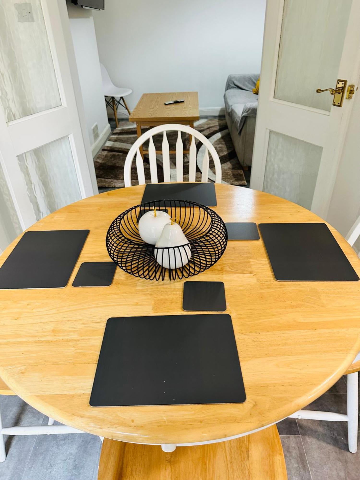 Spacious Town House * Coventry