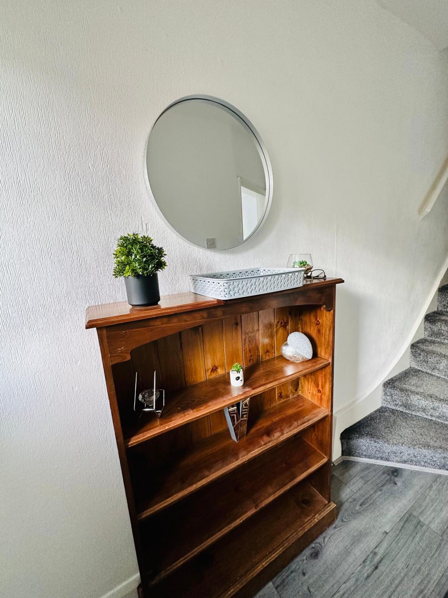 Apartment Spacious Town House *