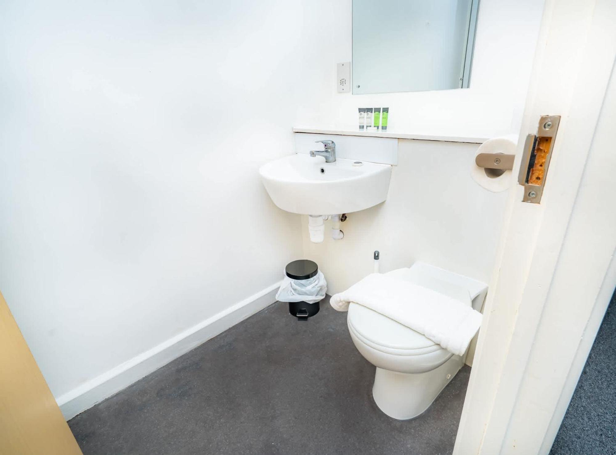 Budget With Kitchen Coventry