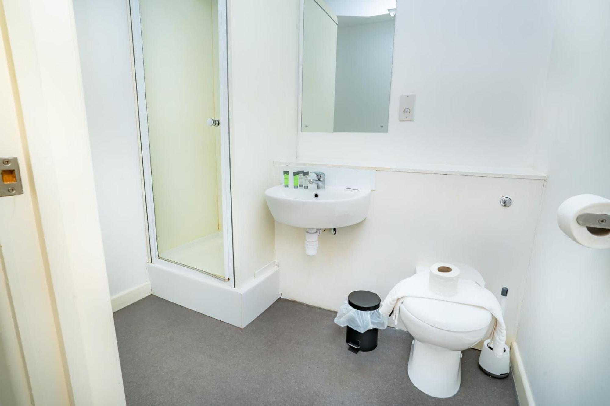 Compact & Cosy Budget Apartment *