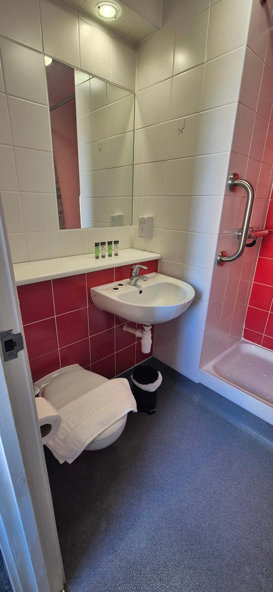 Cosy Budget In Centre Apartment Coventry