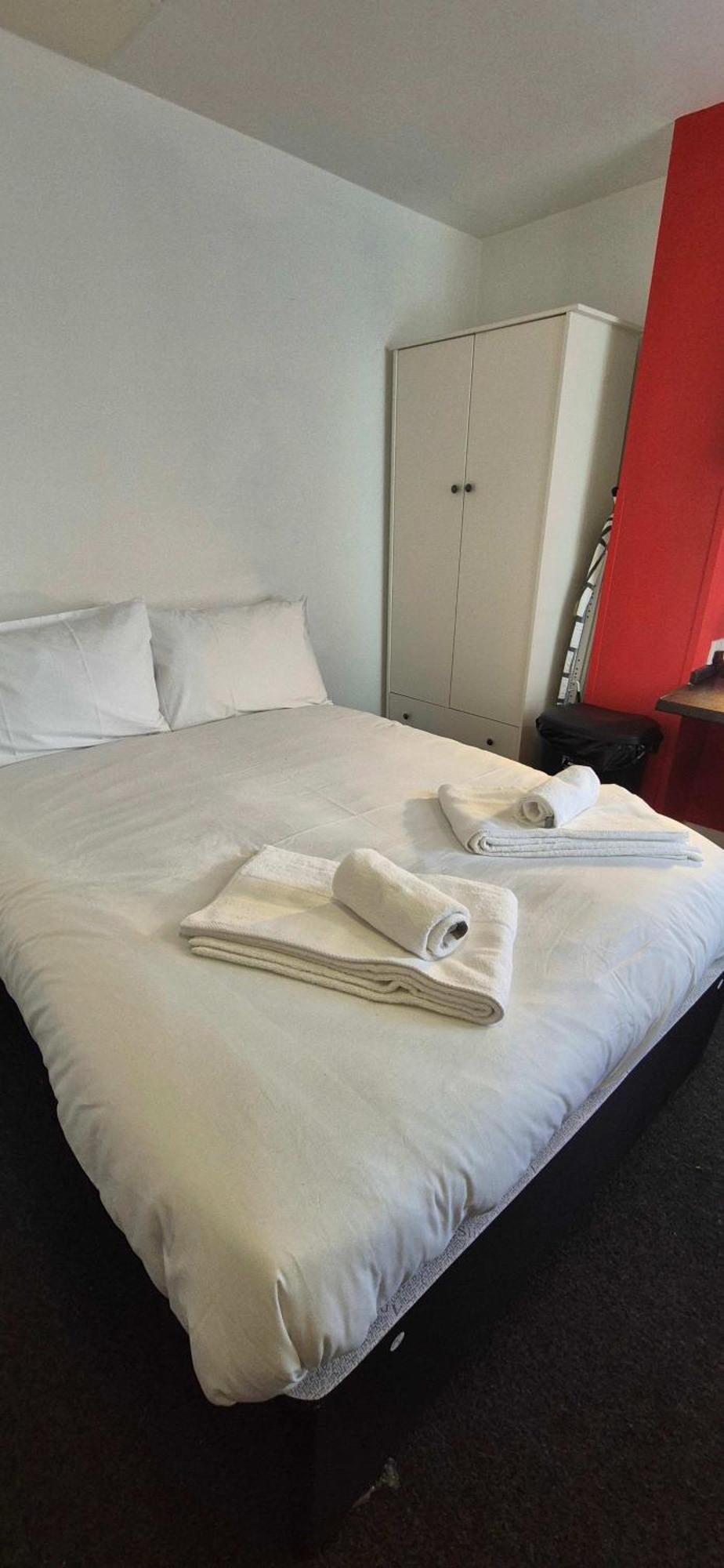 Cosy Budget In Centre Coventry