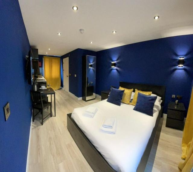 Aparthotel Sky 3*