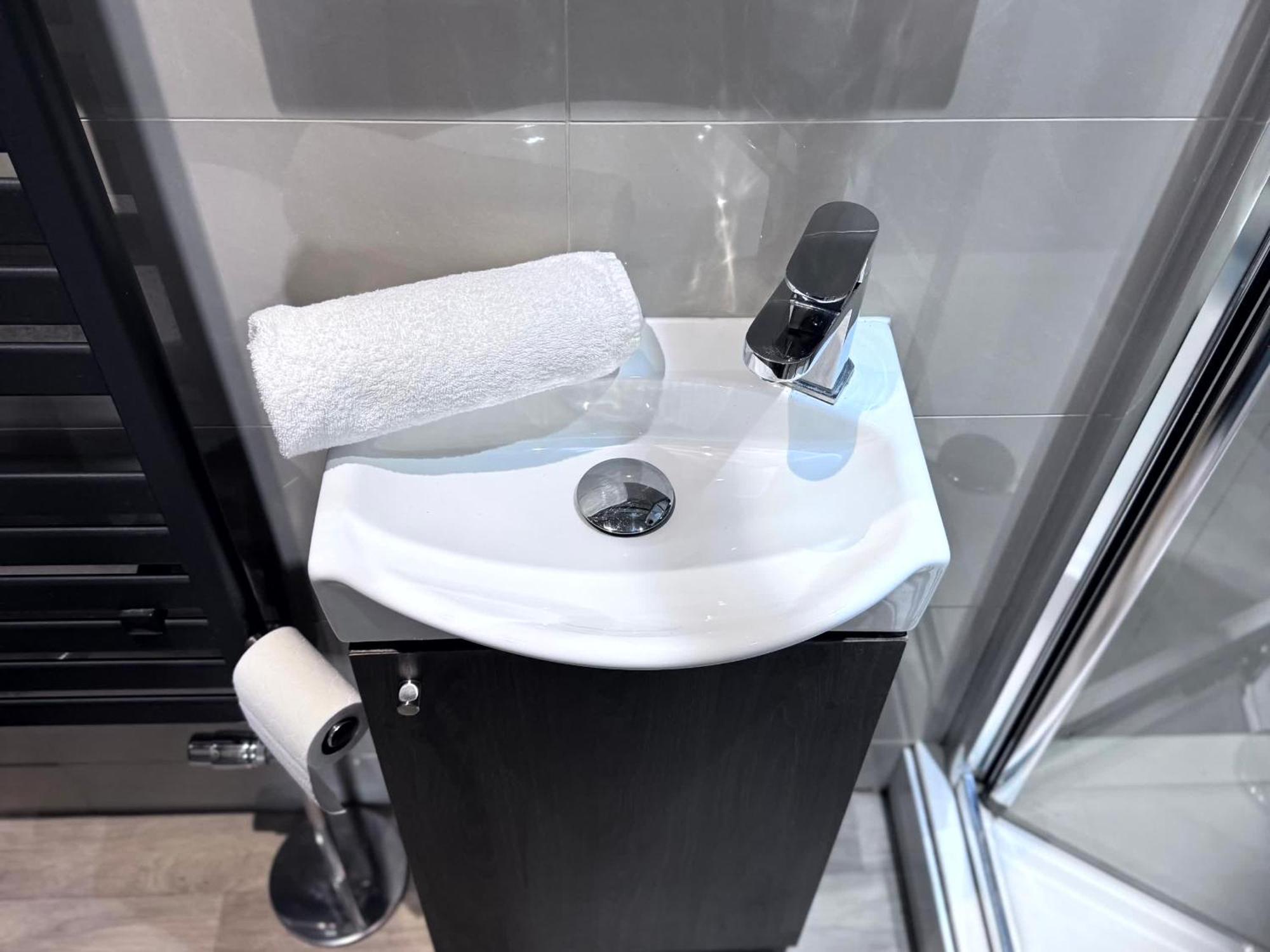 New House - Centre