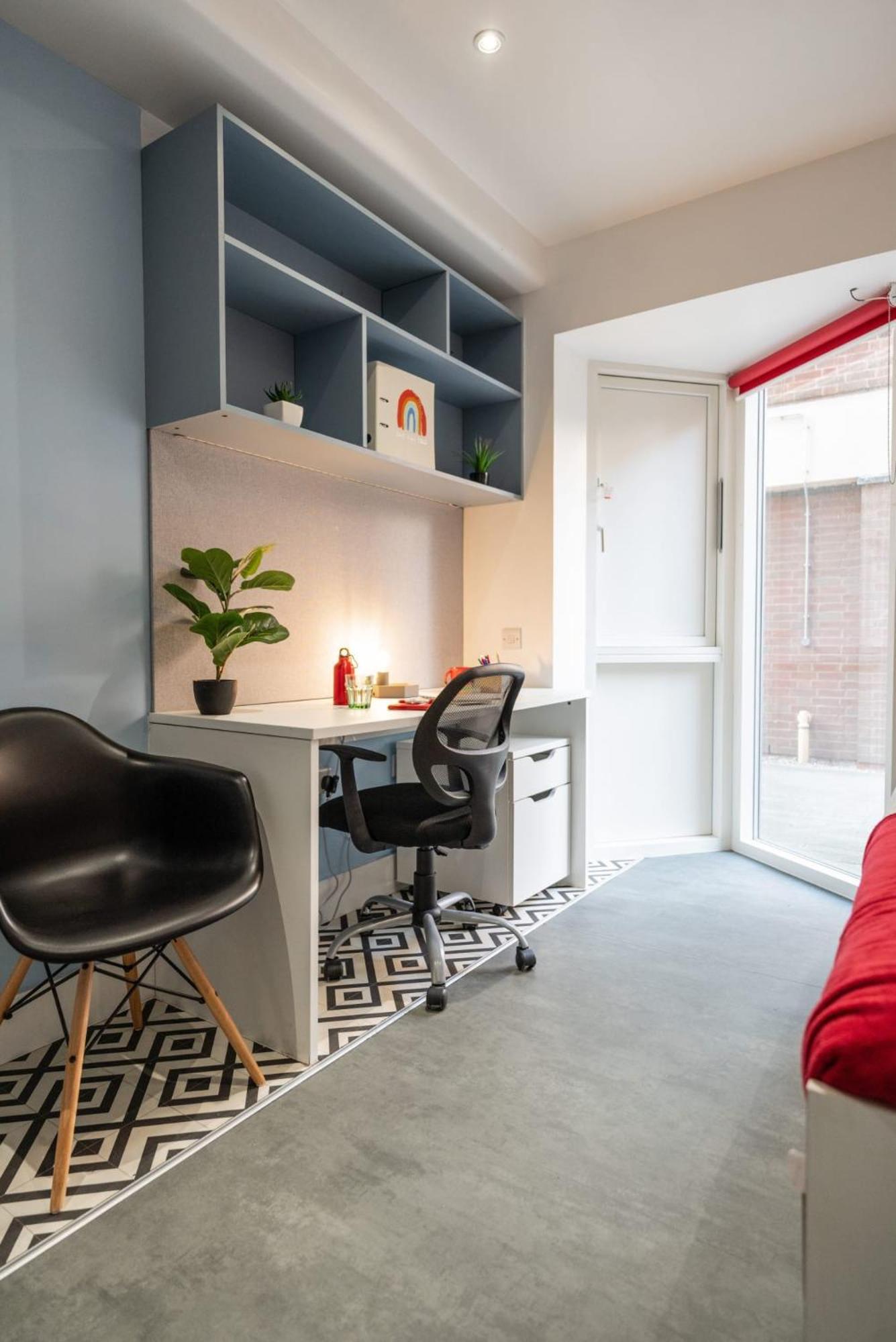 Modern And Trendy At Sherbourne Village In * Coventry