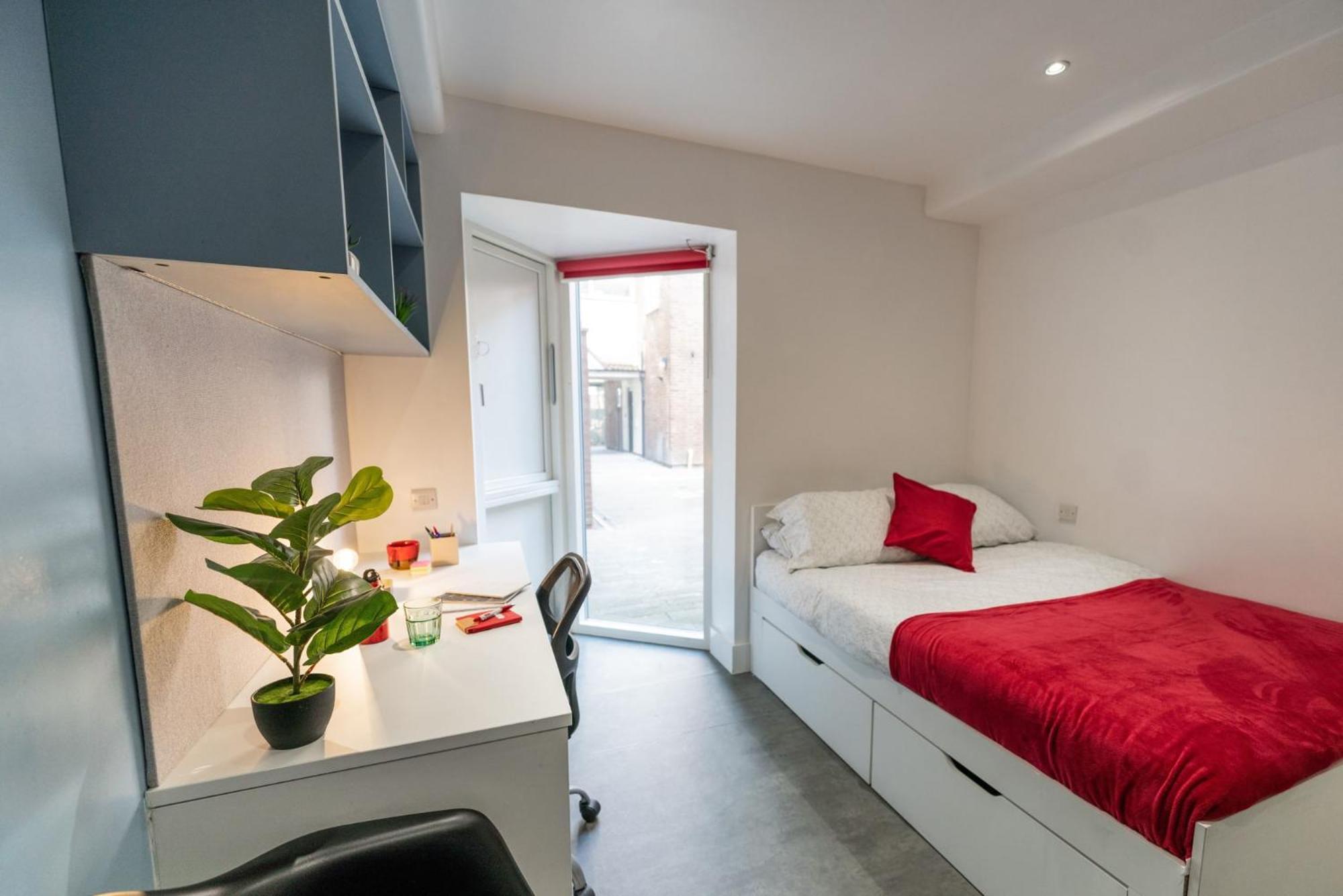 Apartment Modern And Trendy At Sherbourne Village In