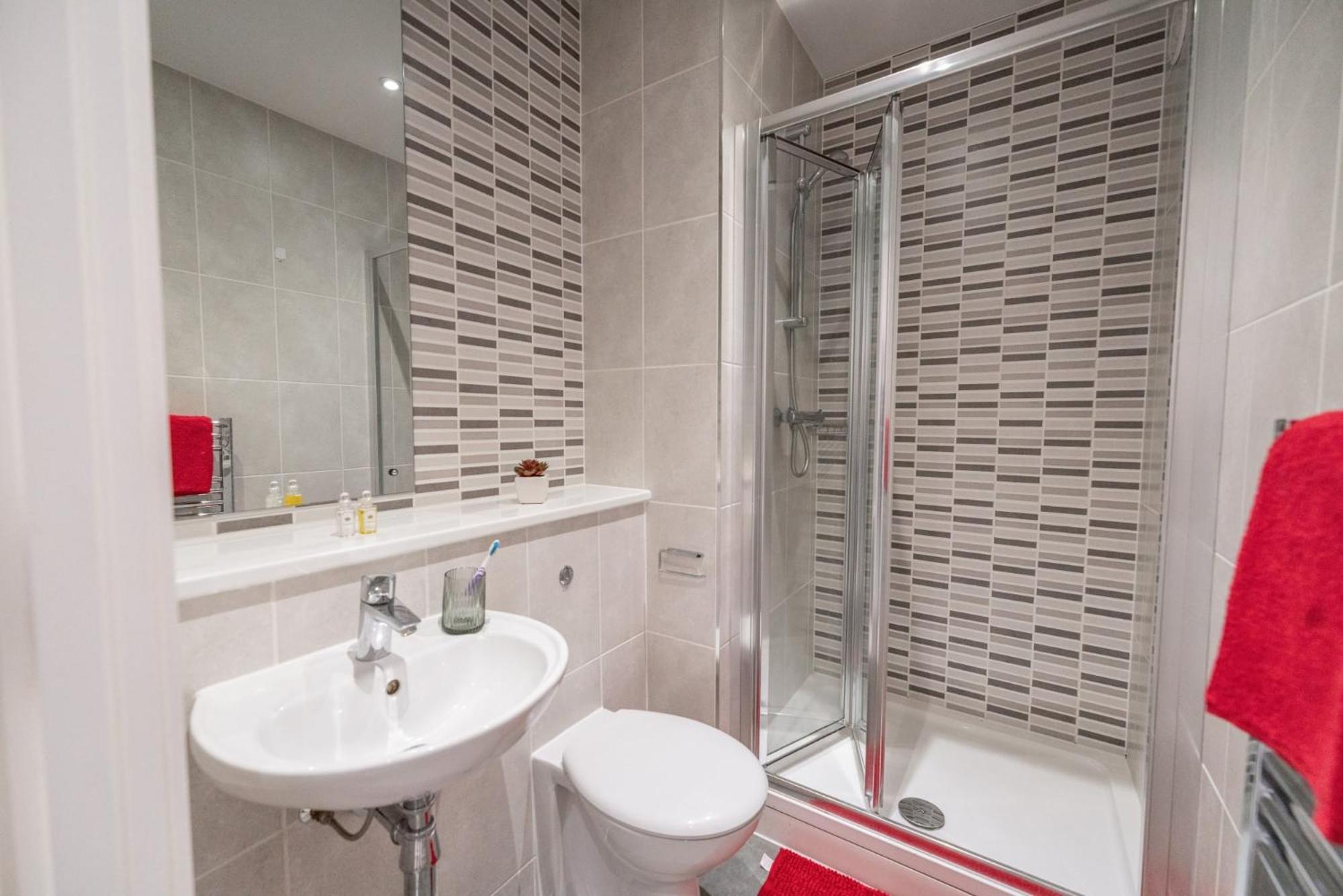 Modern And Trendy At Sherbourne Village In Coventry