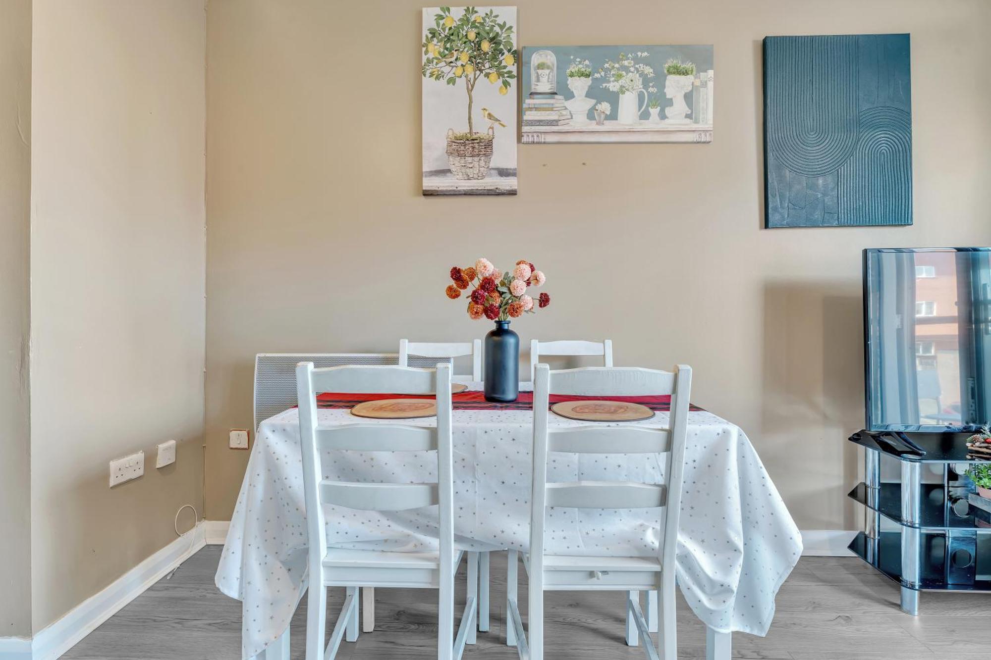 The Breeze Apartment