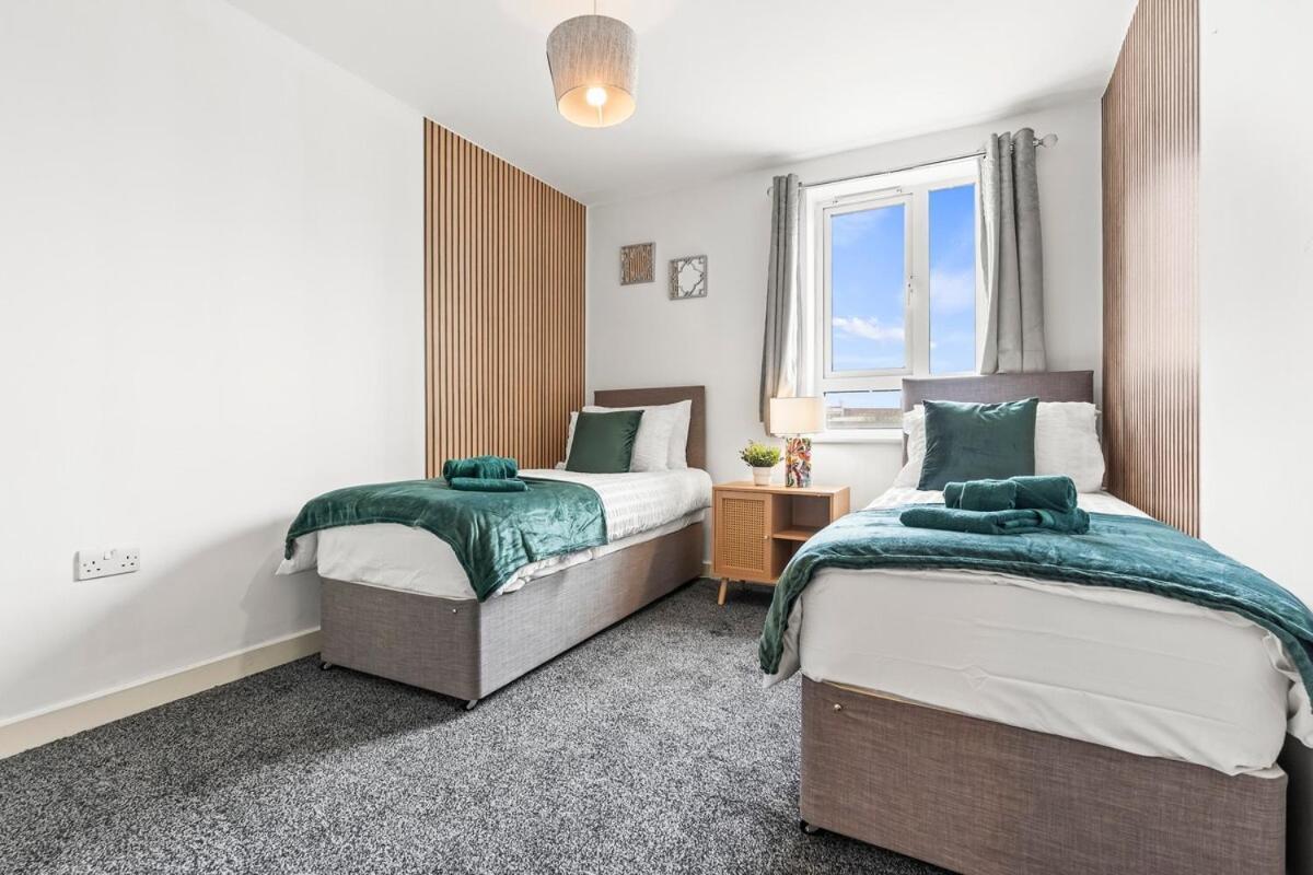 Centre 2 Bedroom - Private Parking, Balcony, Self-check-in And Fast Wifi By Yoko Apartment