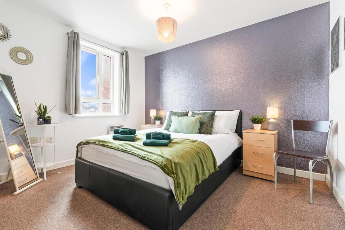 Apartment Centre 2 Bedroom - Private Parking, Balcony, Self-check-in And Fast Wifi By Yoko Coventry