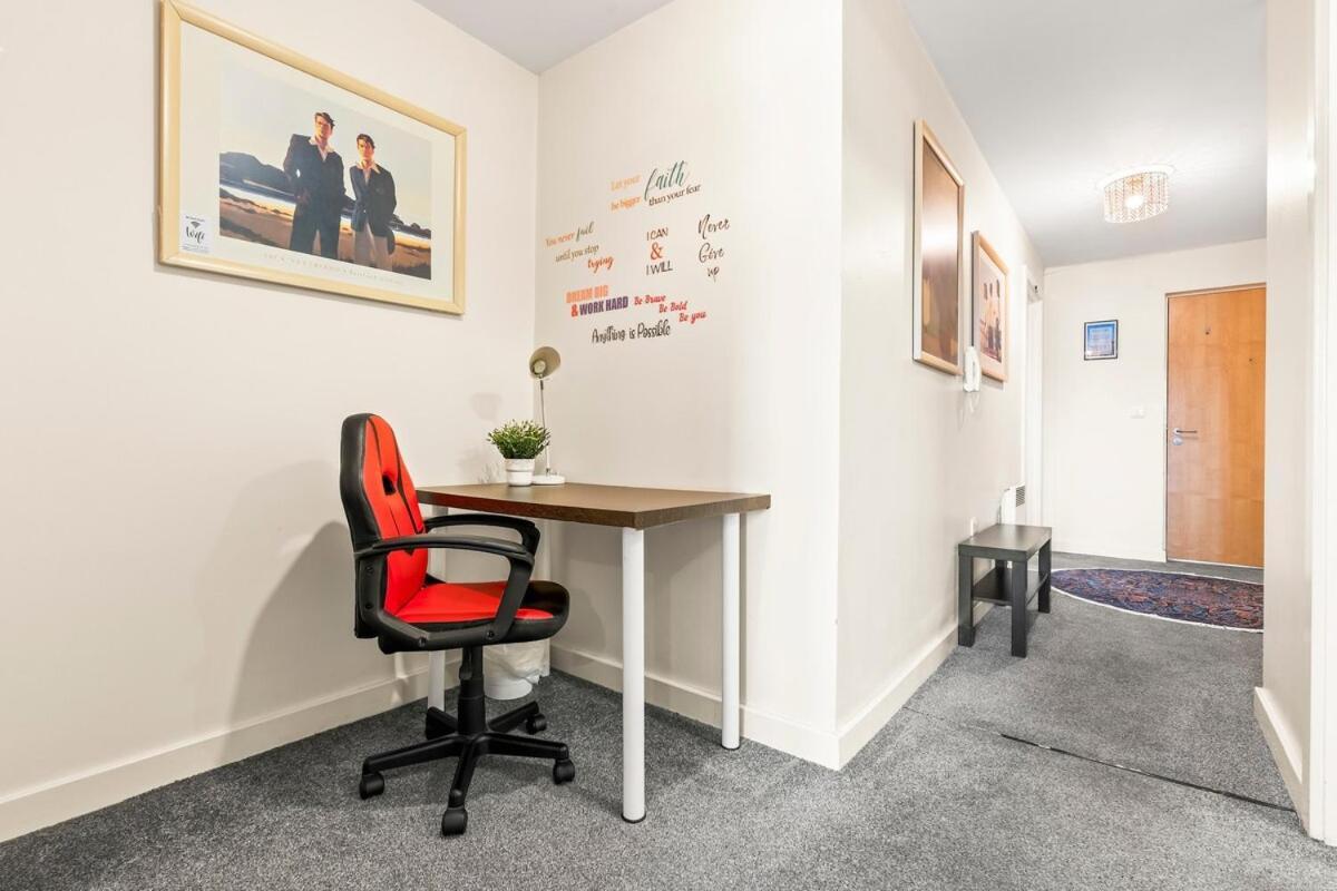 Apartment Centre 2 Bedroom - Private Parking, Balcony, Self-check-in And Fast Wifi By Yoko *