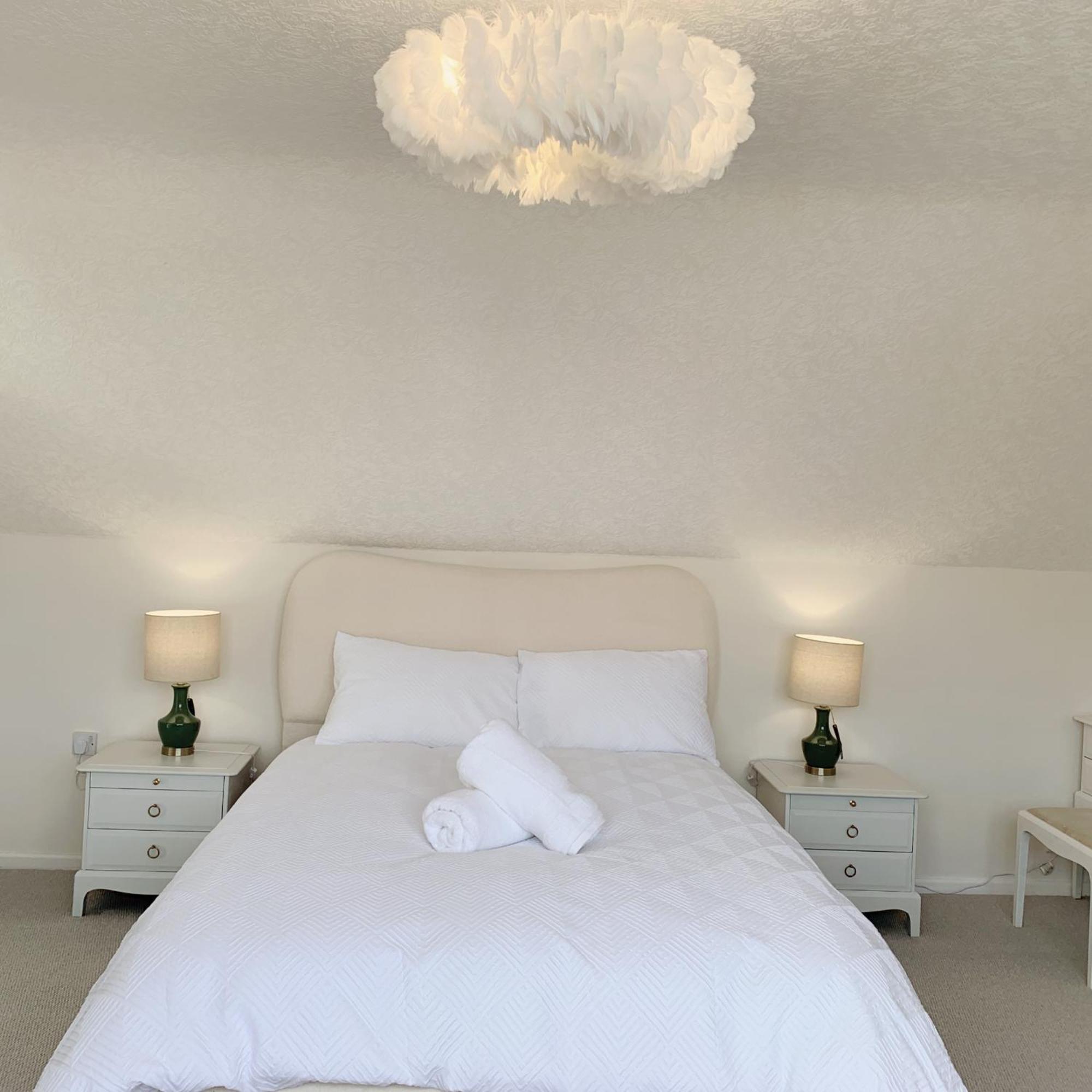 Pousada Cannon Village- Elegance & Comfort By Cannon Park , A Historic Retreat Next To The Of Warwick ,free Parking ,3 Bedrooms ,sleeps 9 *