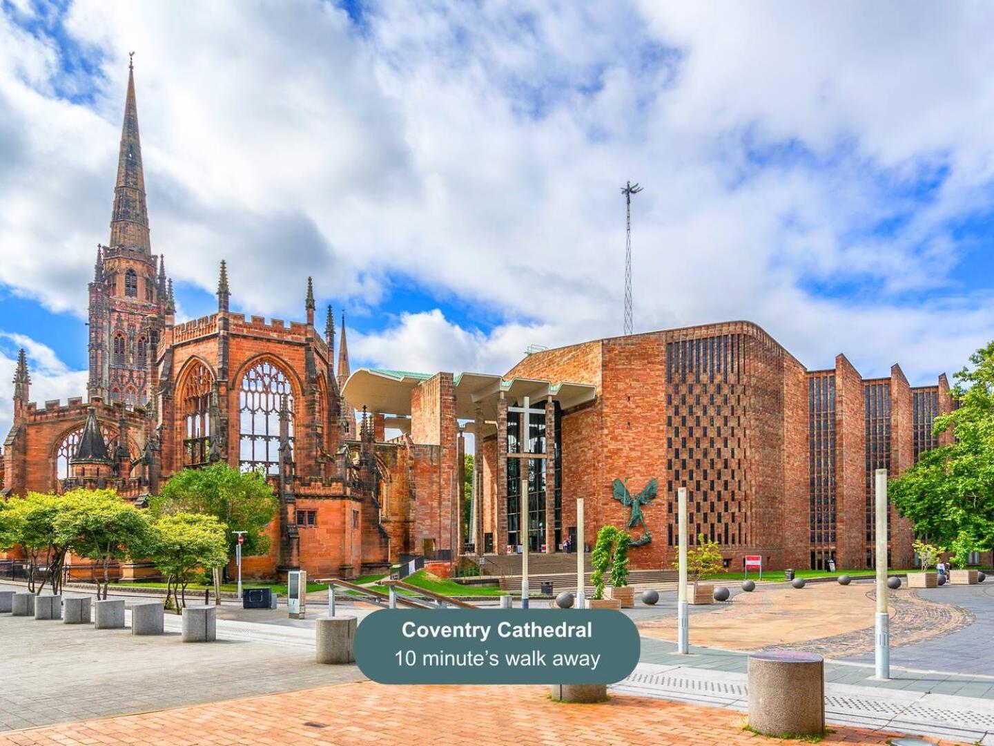 Centre 2 Bedroom - Private Parking, Balcony, Self-check-in And Fast Wifi By Yoko Coventry