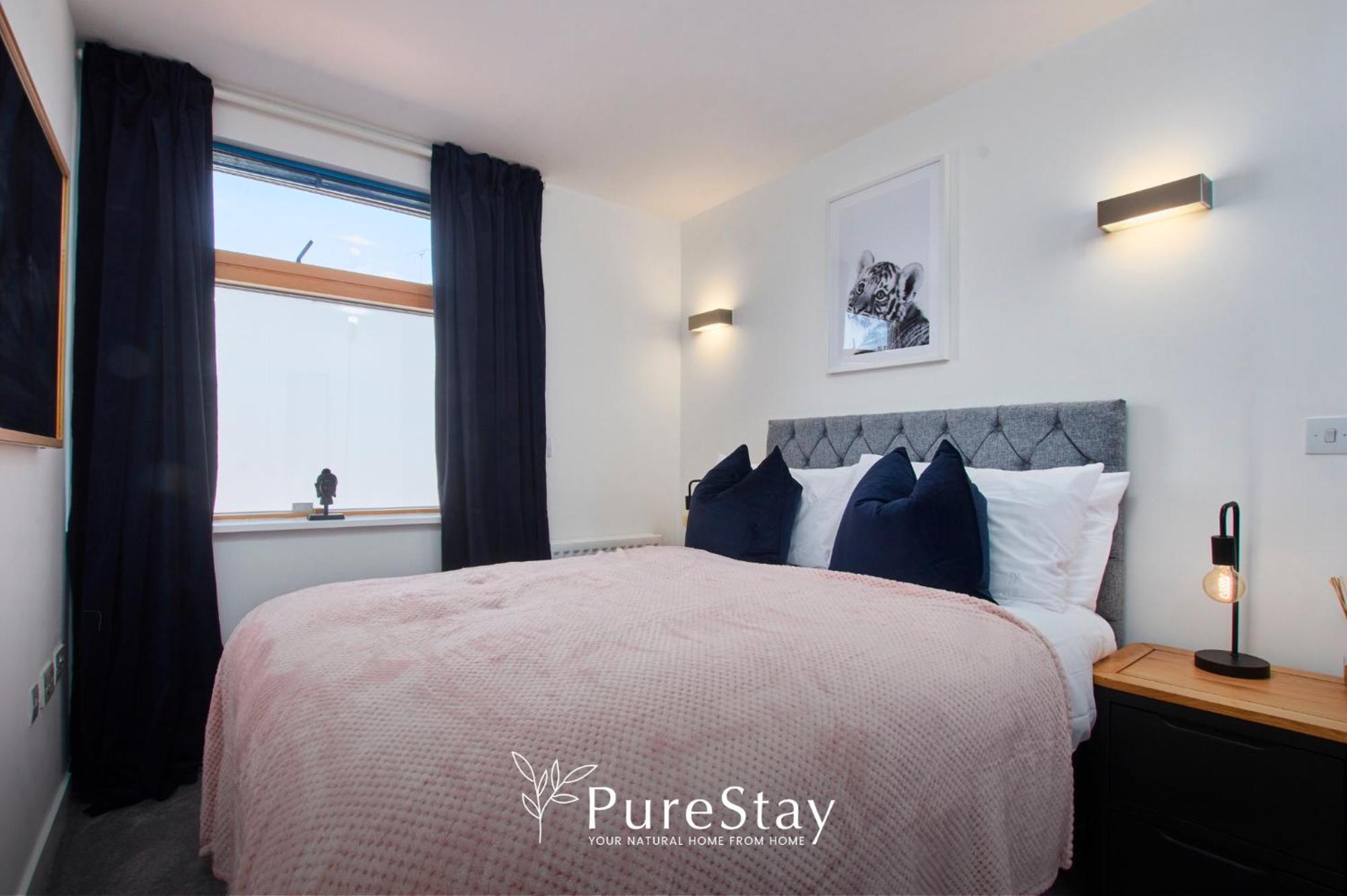 Holiday home Beautiful Four Bed House By Purestay Short Lets & Serviced With Parking Coventry