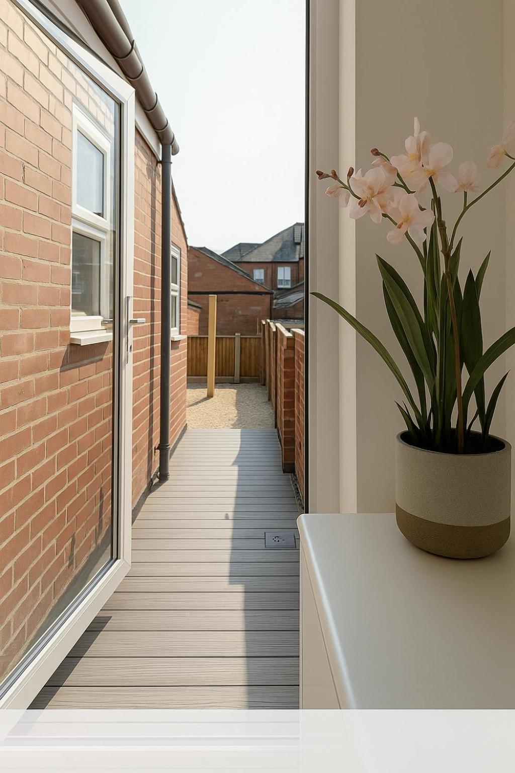Urban Oasis Serviced - Families, Remote Work, Corporate, Contractors Apartment