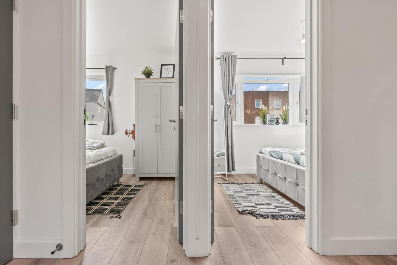 Charming 2br In Free Street Parking