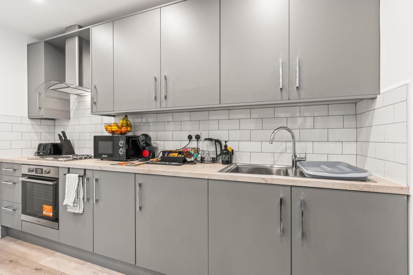 Charming 2br In Free Street Parking *