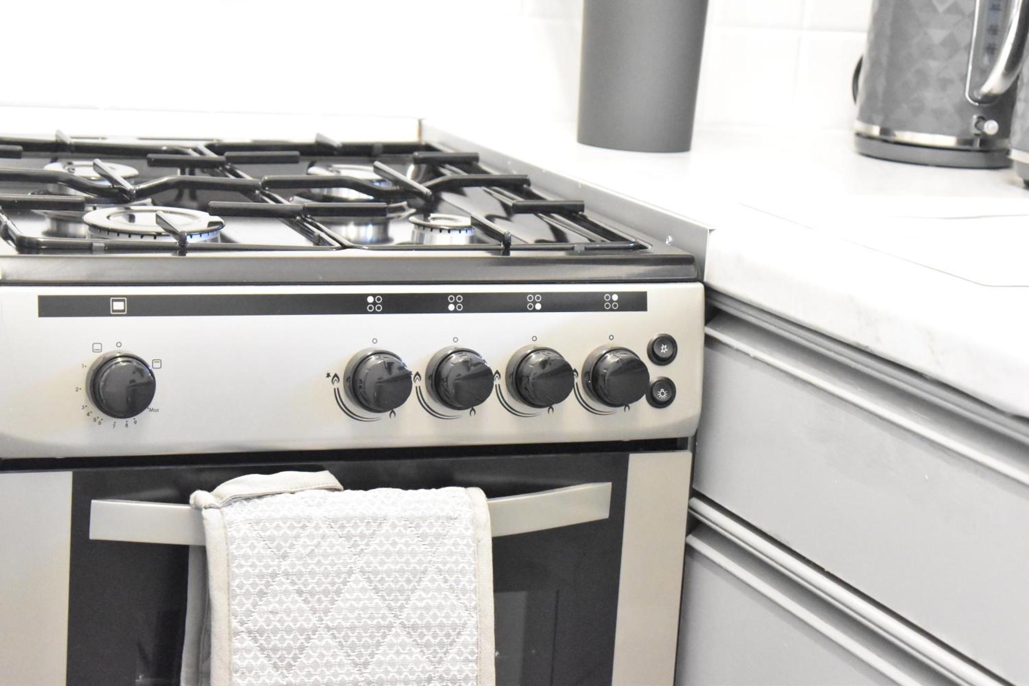 Spacious 2 Bed Flat Apartamento *