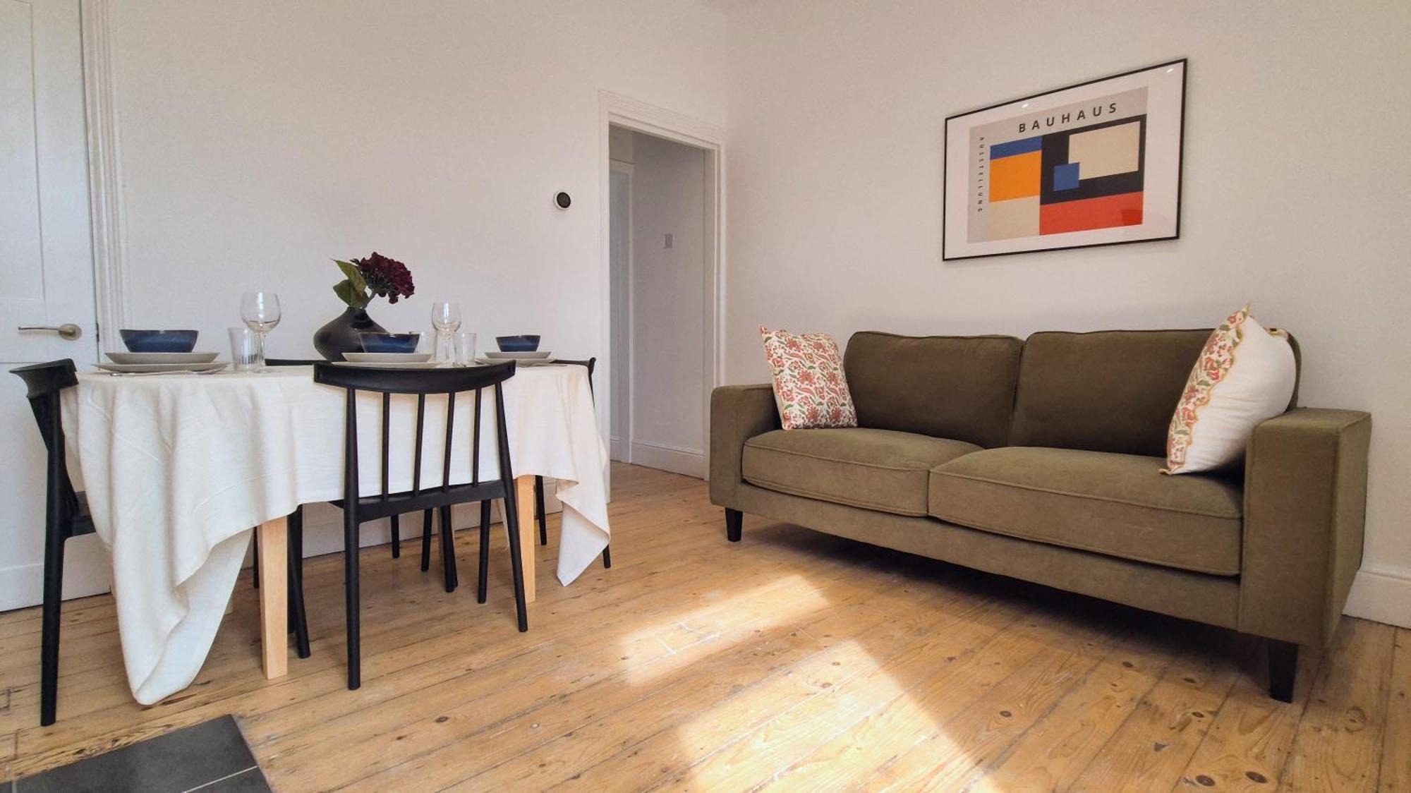 Urban Oasis Serviced - Families, Remote Work, Corporate, Contractors * Coventry