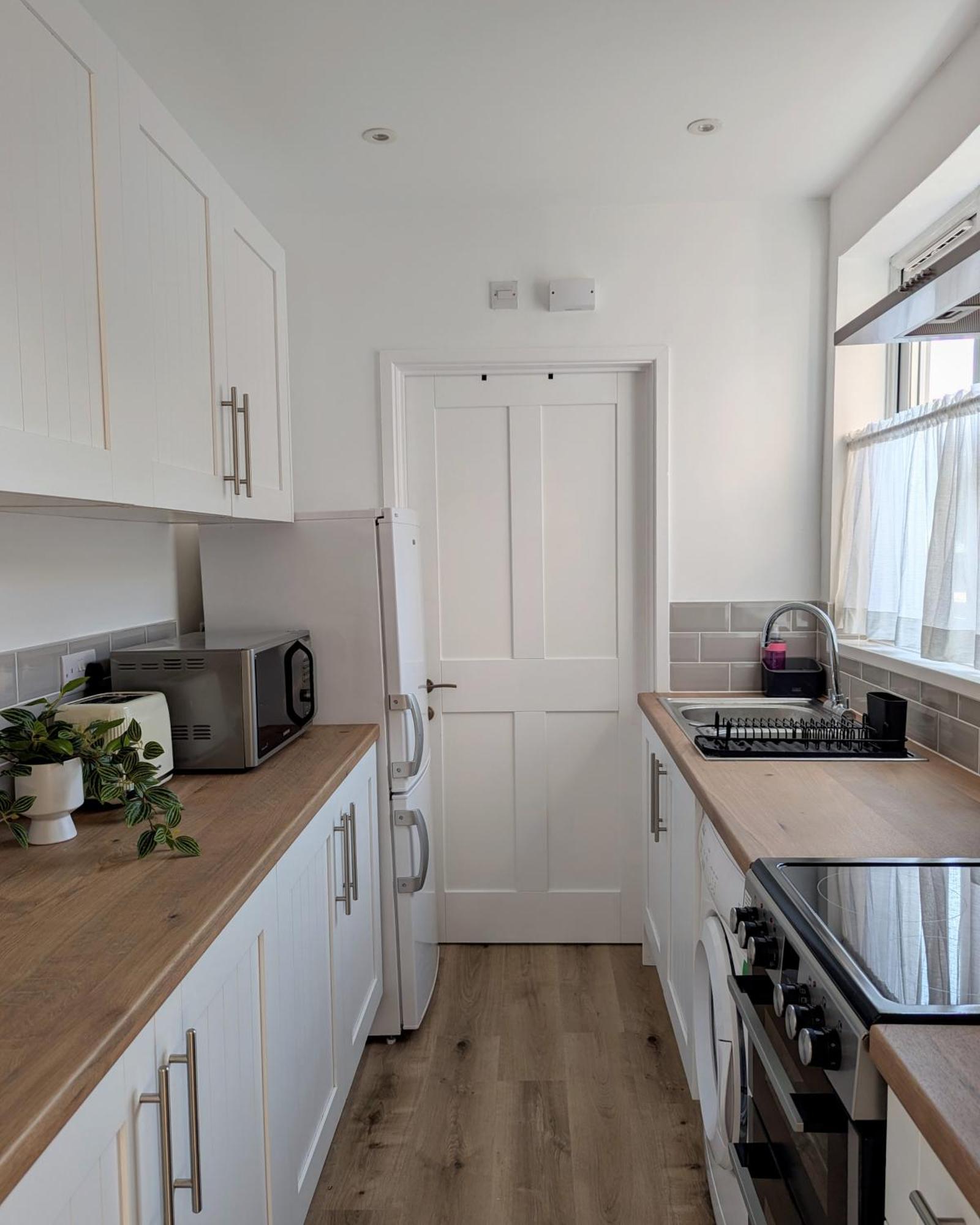 Apartment Urban Oasis Serviced - Families, Remote Work, Corporate, Contractors