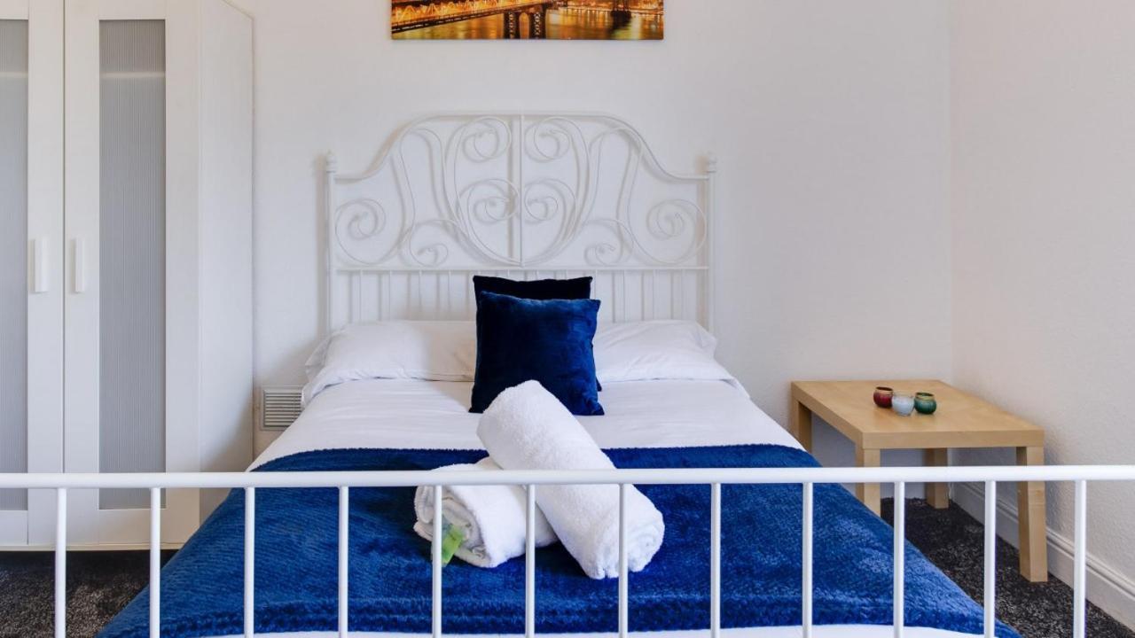 Apartamento Stayzo House Accommodation- Free Parking Coventry