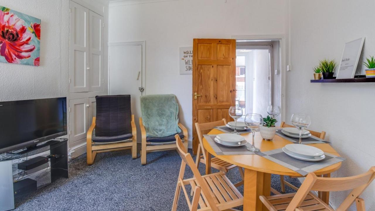 Stayzo House Accommodation- Free Parking Apartamento Coventry