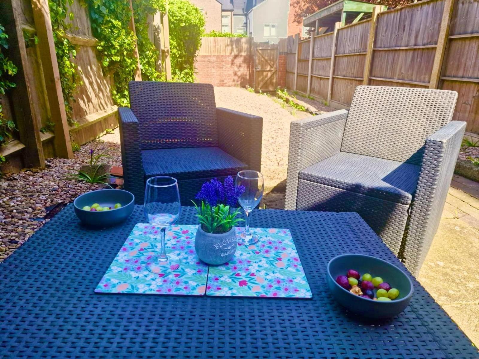 Holiday home 3bed Terraced House Cv5 *