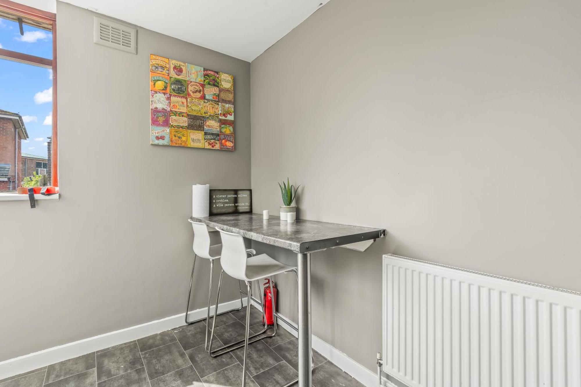 Spacious 4-bedroom In Peaceful Spot Coventry