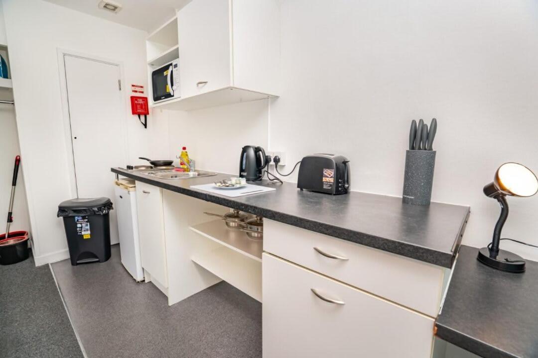 Fantastic Budget In Centre Apartment