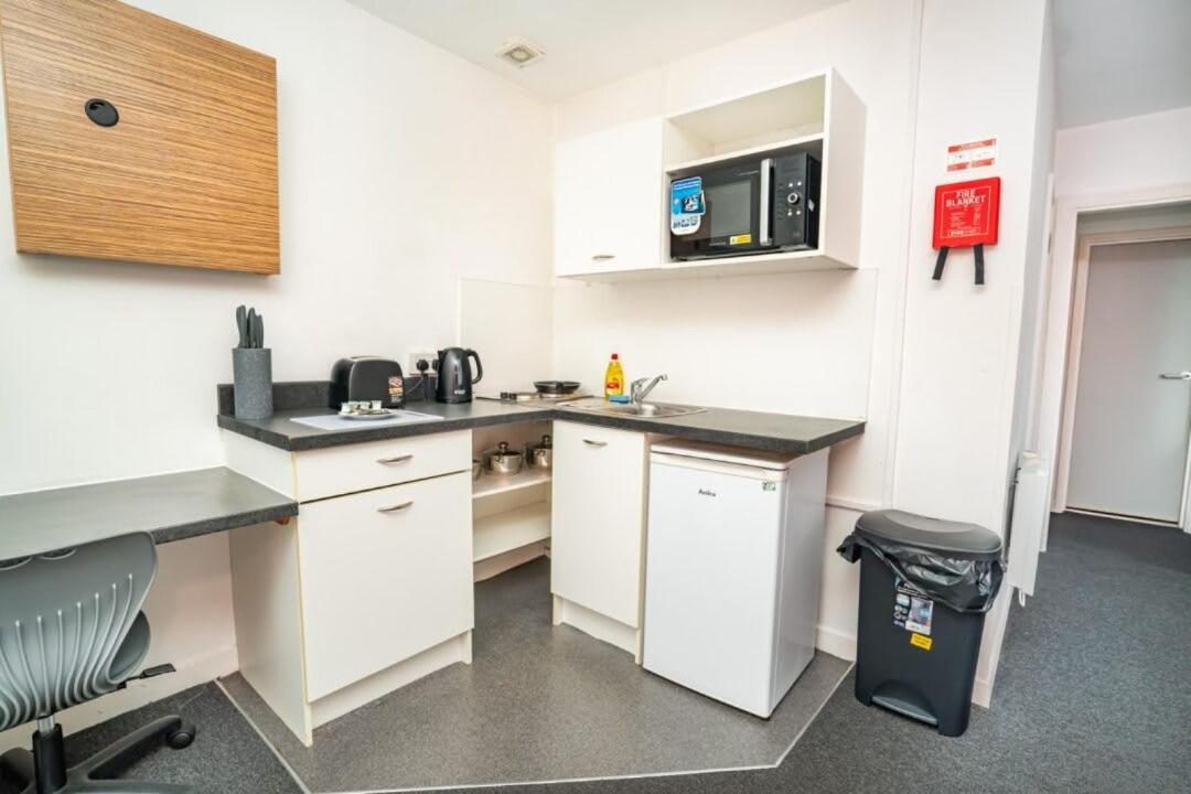 Lovely Budget In Centre Apartment