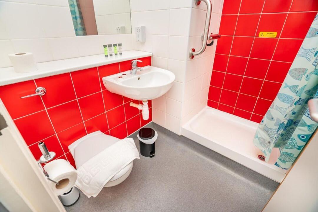 Cosy Budget In Centre Apartment *