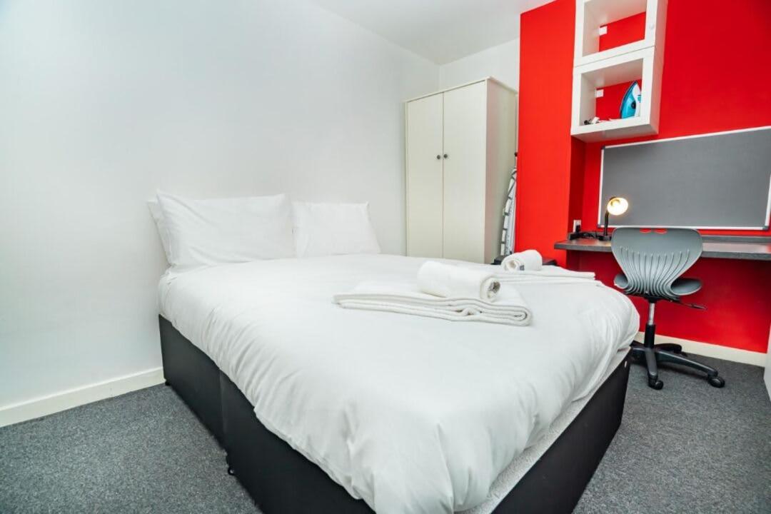 Cosy Budget In Centre Apartment *