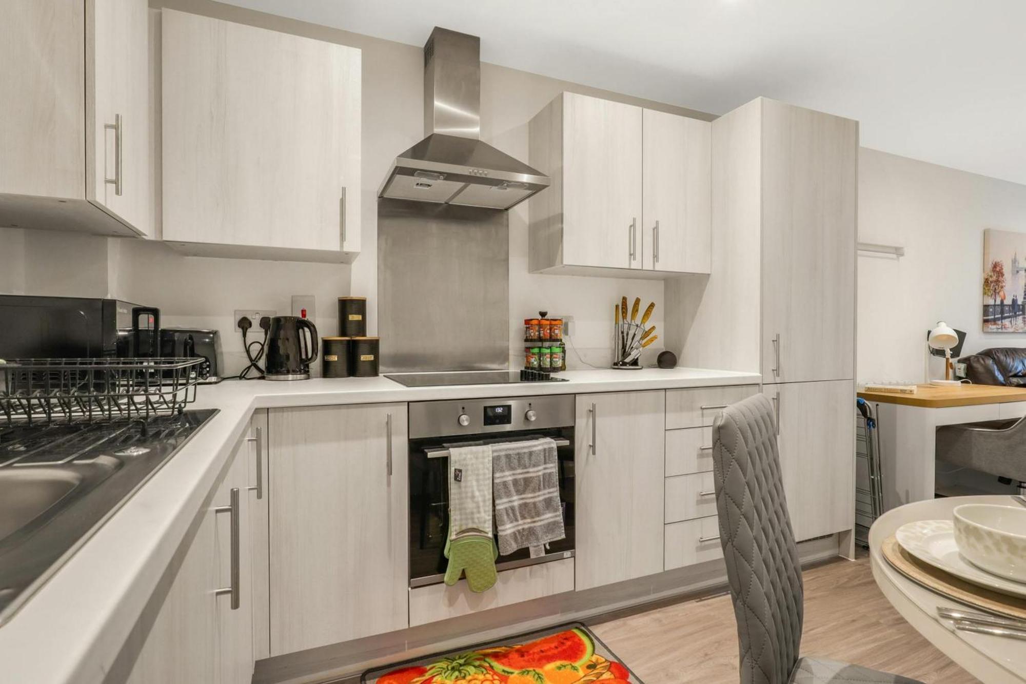 Sunny Private In Bed & Breakfast Coventry