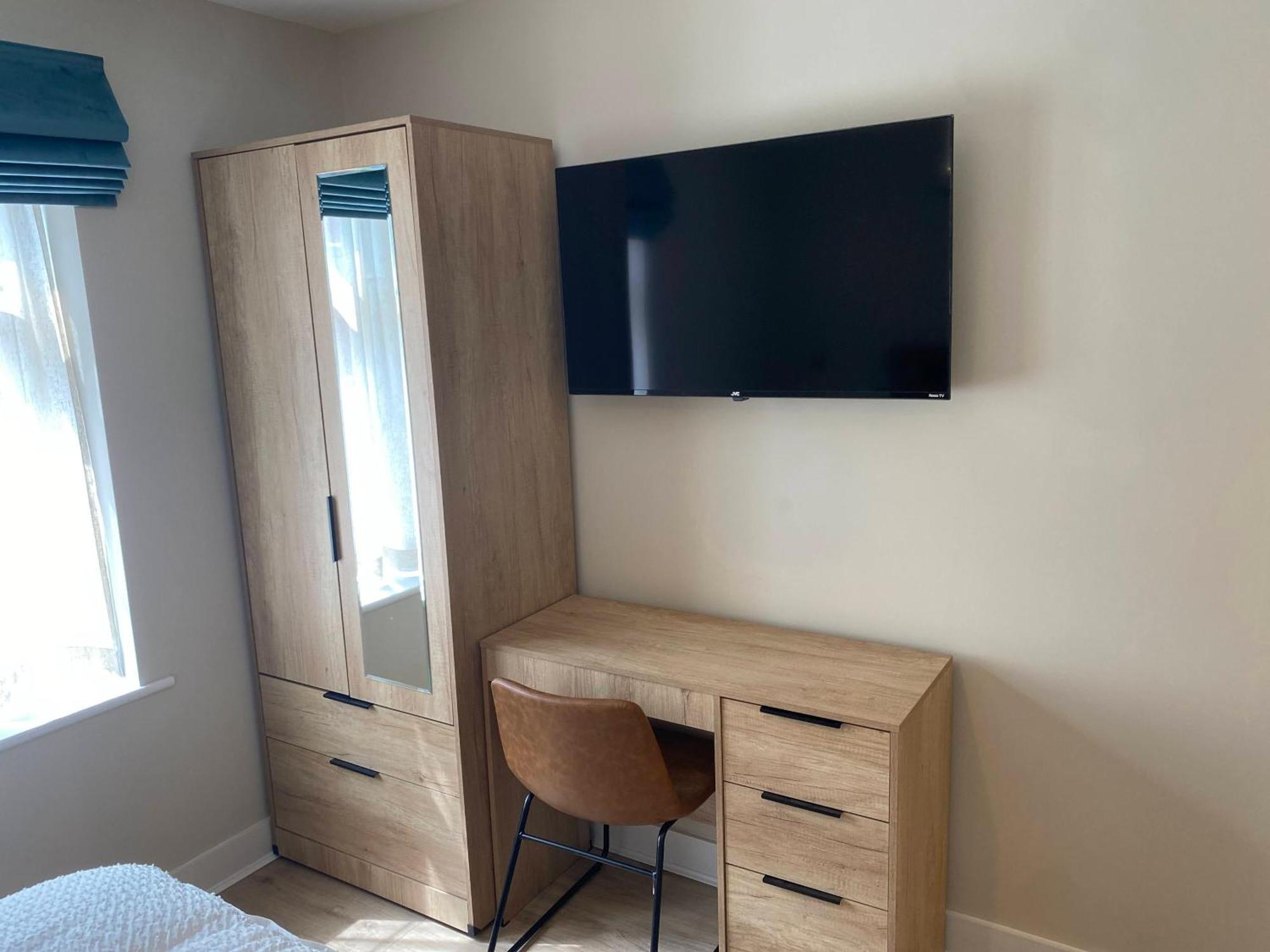 Ground Floor 3-bed Walk To Earlsdon & Centre Coventry