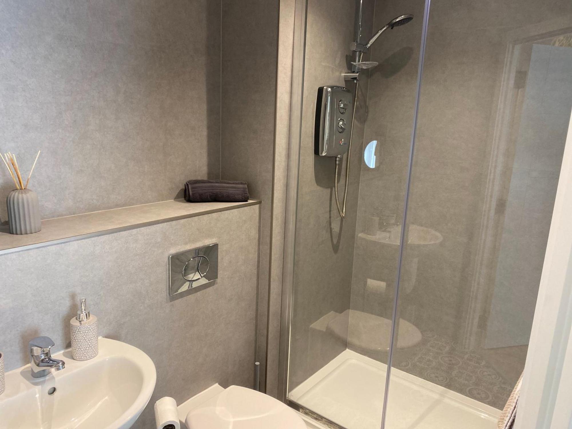 Ground Floor 3-bed Walk To Earlsdon & Centre Apartment Coventry