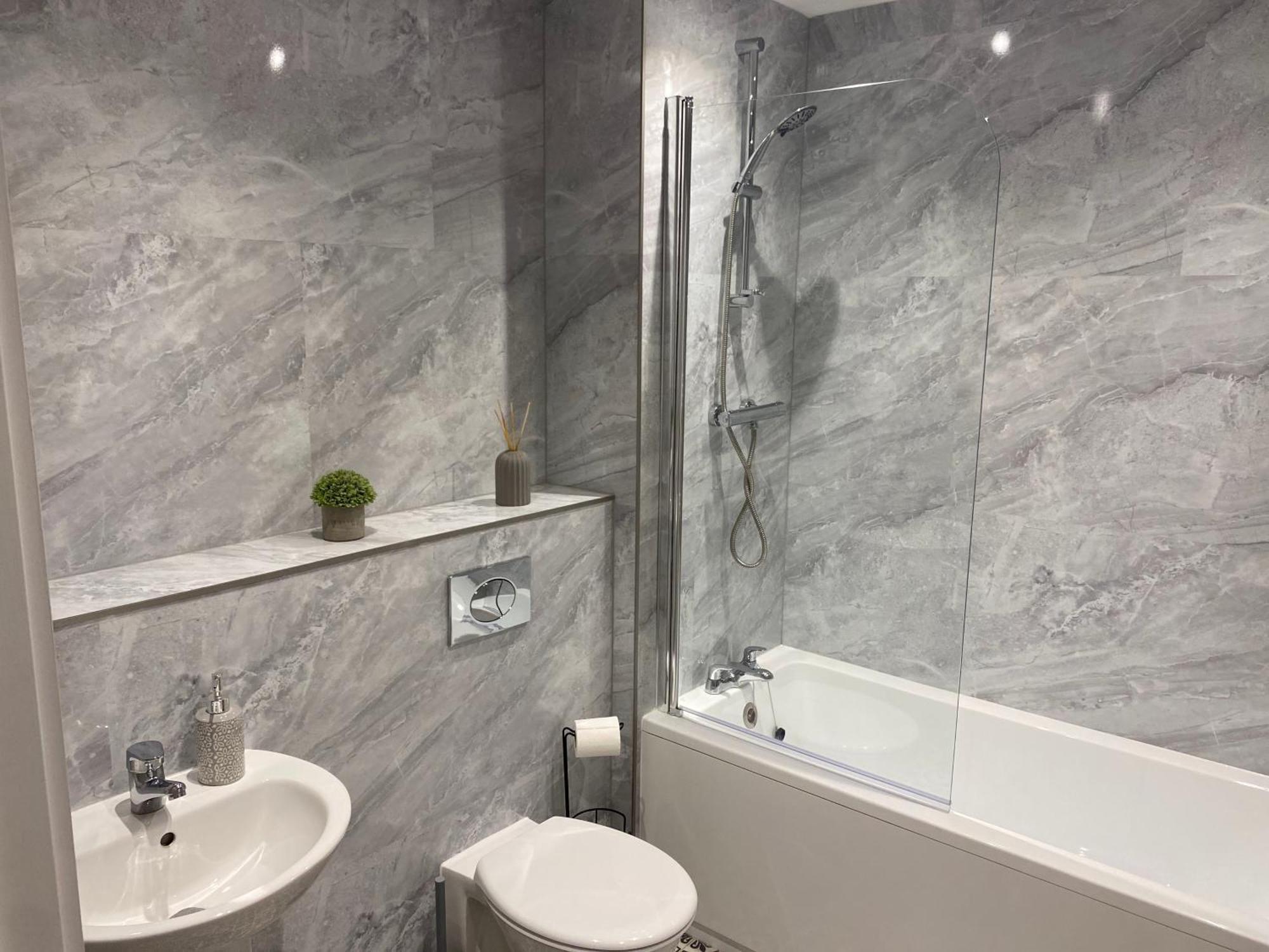 Ground Floor 3-bed Walk To Earlsdon & Centre Apartment